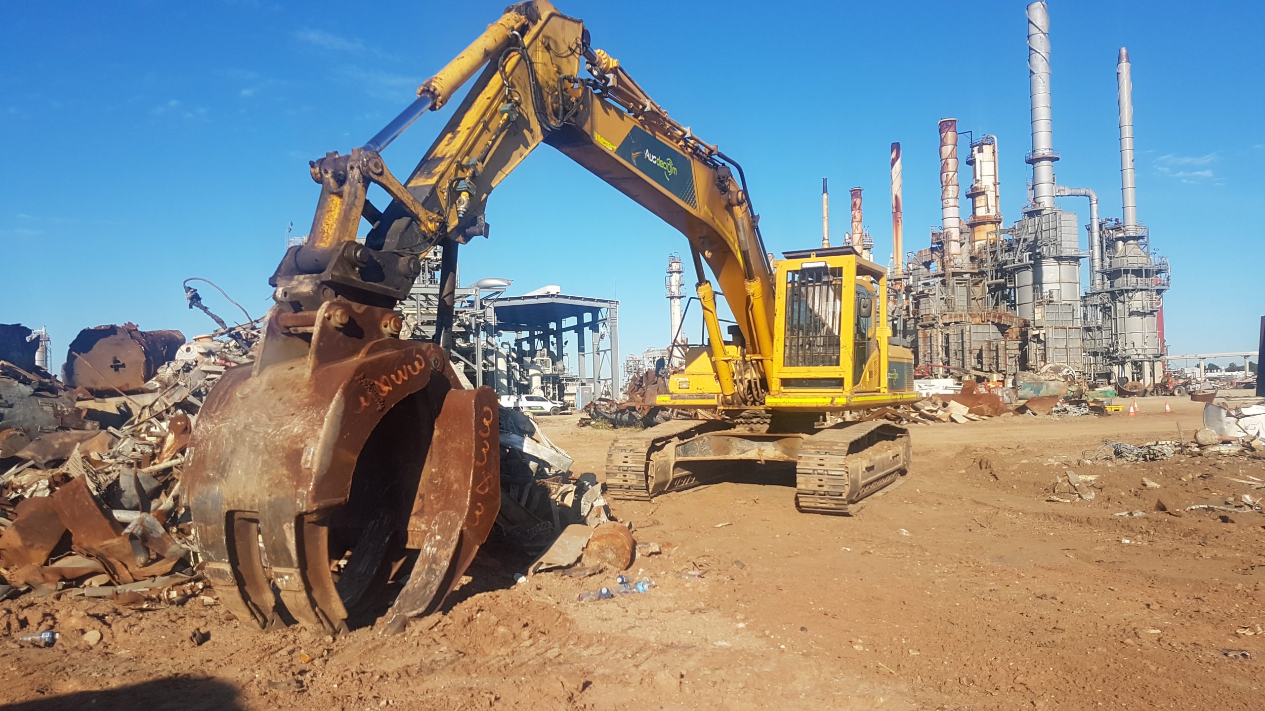 http://Ausdecom%20Demolition%20Equipment%20Komatsu%20PC400LC%207