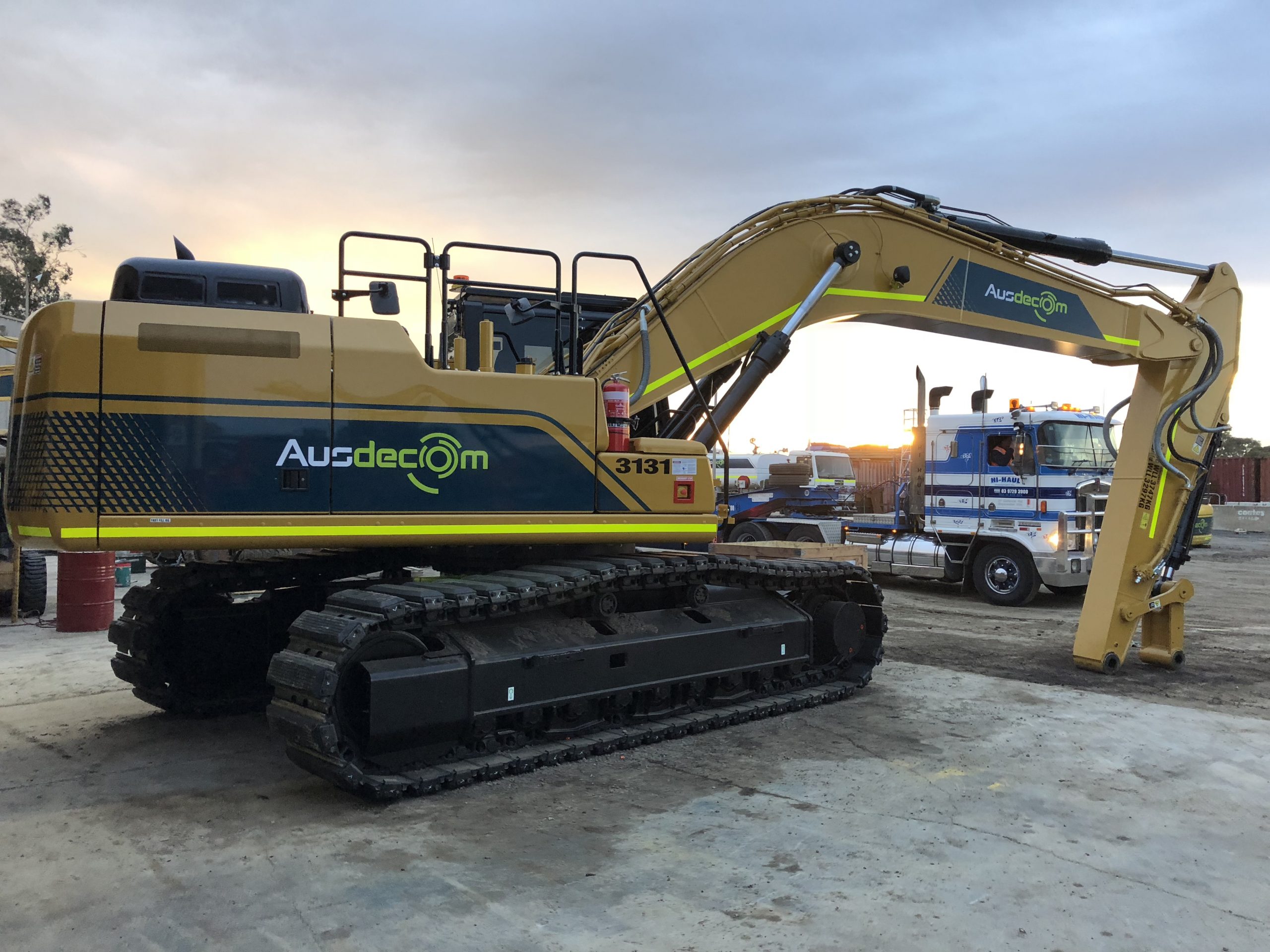 http://Ausdecom%20Equipment%20CAT%20336FL