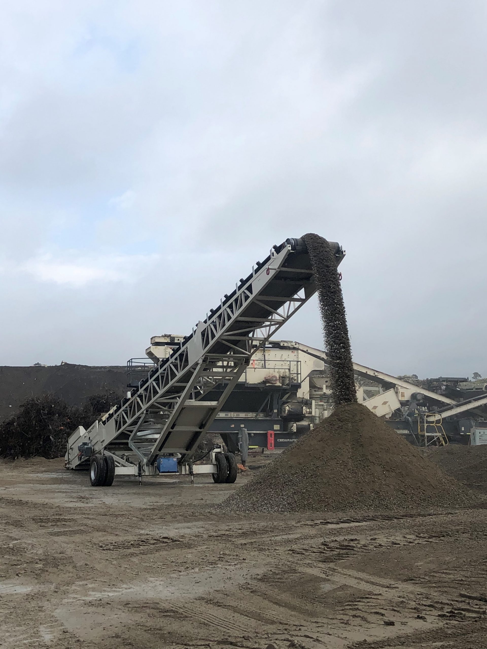 Ausdecom Recycling Cedarapids crushing plant at sunshine