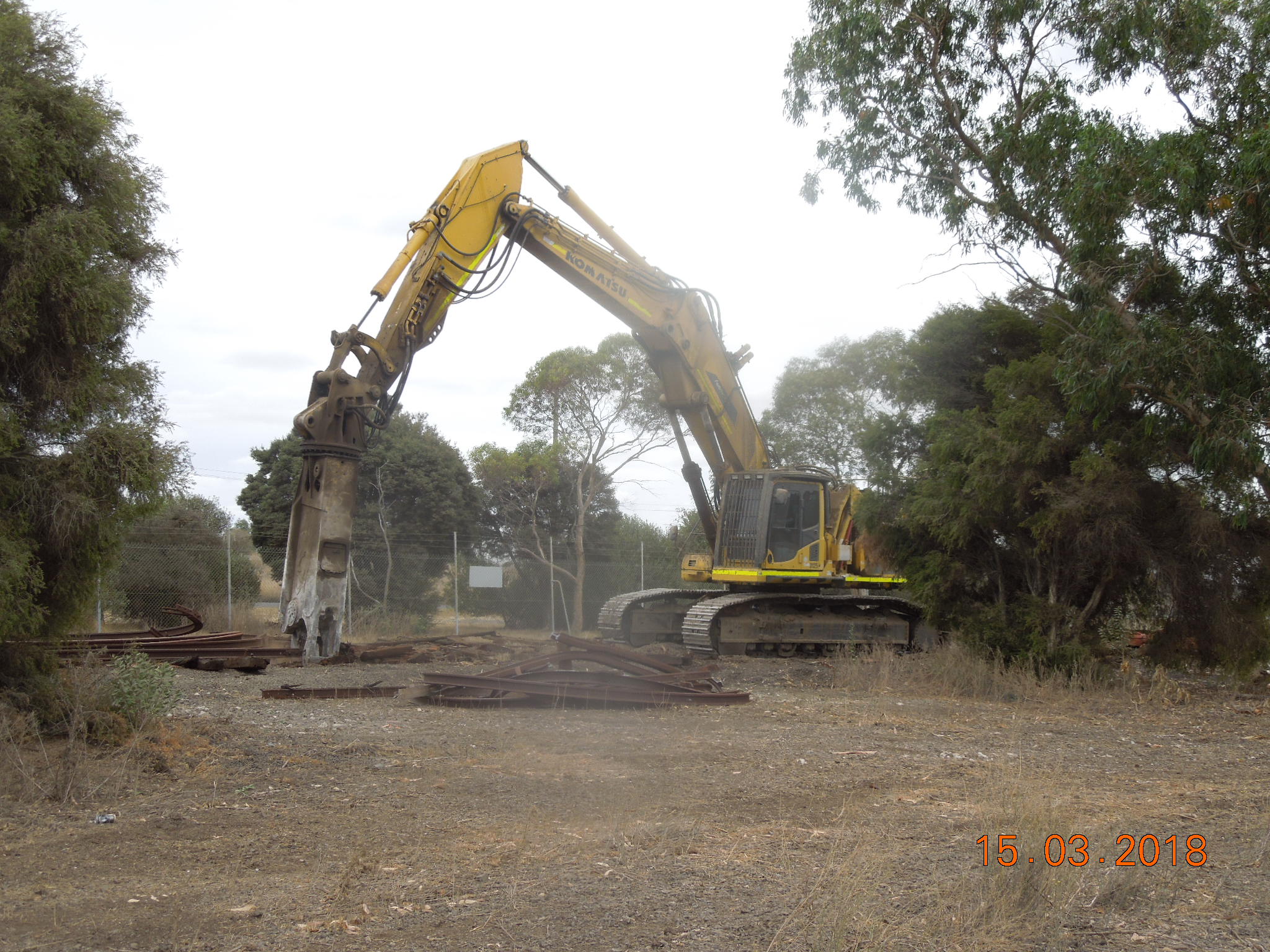 http://Ausdecom%20Viva%20Energy%20Refinery%20Demolition%20Geelong%20VIC