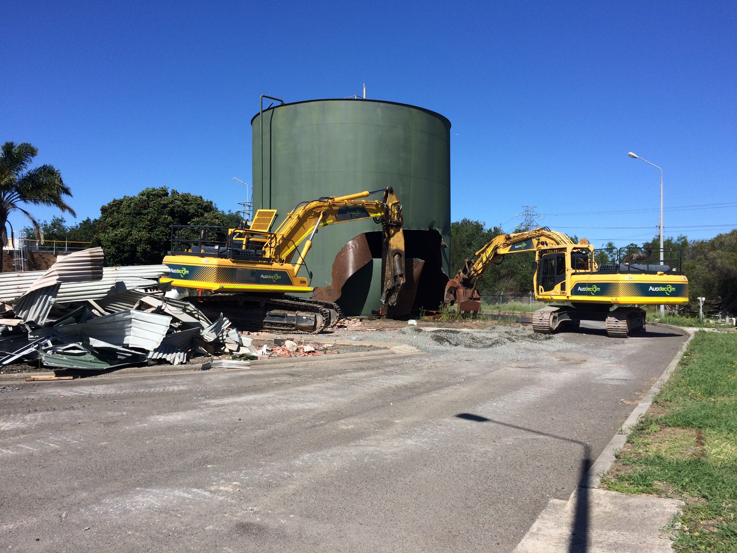 http://Ausdecom%20AGL%20Gas%20Kurnell%20NSW%20LPG%20Plant%20Demolition