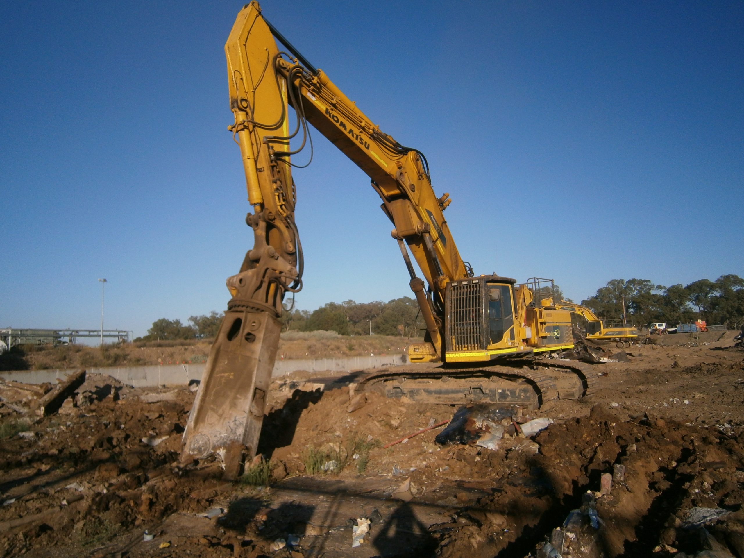 http://Ausdecom%20Viva%20Energy%20Refinery%20Demolition%20and%20Removal%20Geelong%20VIC