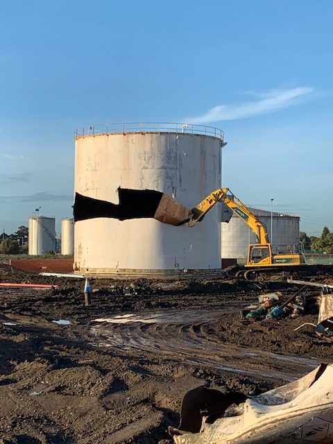 http://Ausdecom%20Tank%20Demolition%20BP%20Newport%20VIC,%20tearing%20tank